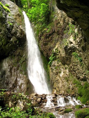 آبشار سرخه کمر رامیان