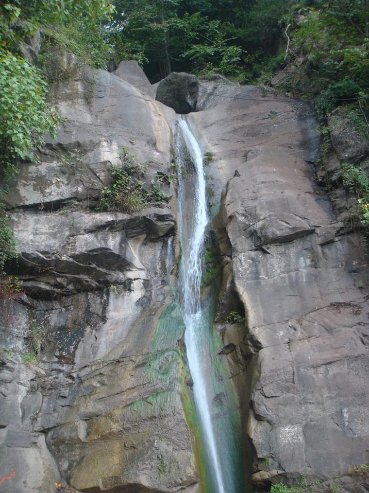 آبشار جواهرده