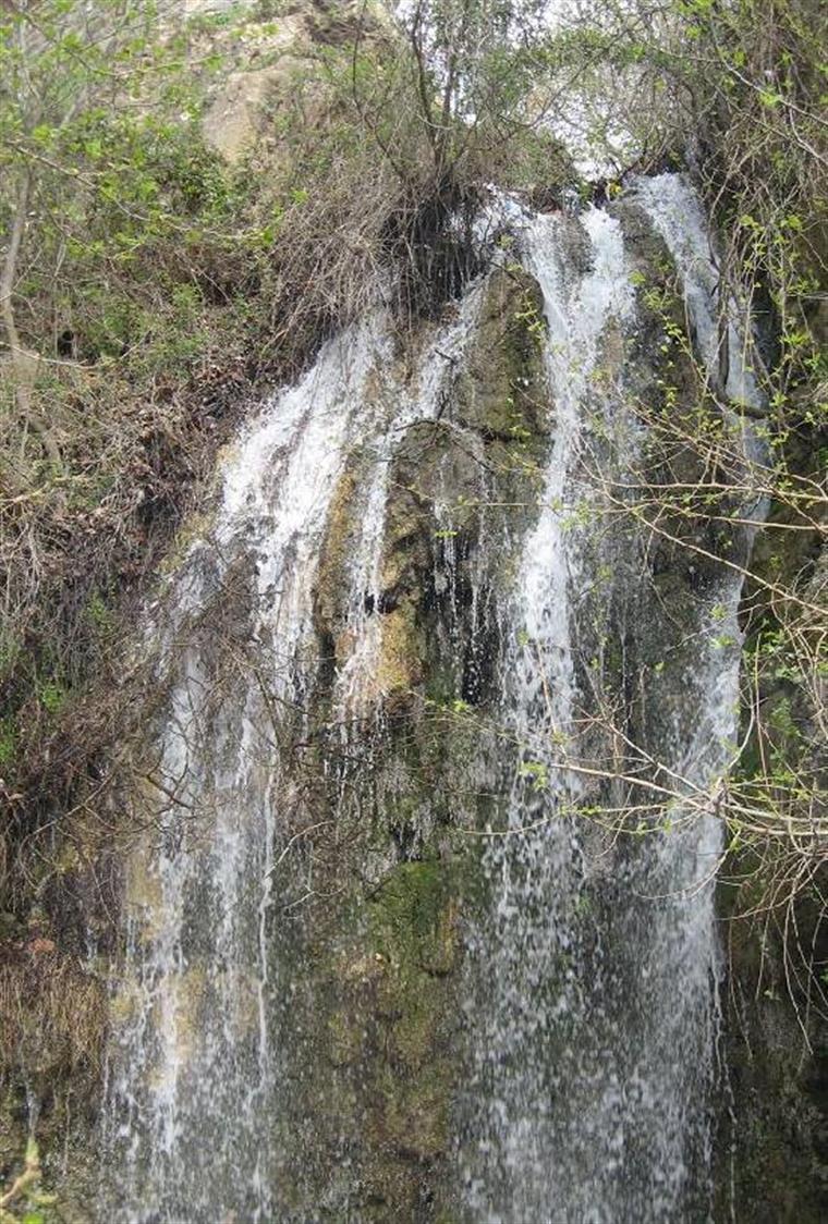 آبشار سَروَزَن شهرمرزی نوسود-شهرستان پاوه