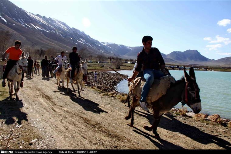 بازیها و مسابقات نوروزی در روستای خان آباد