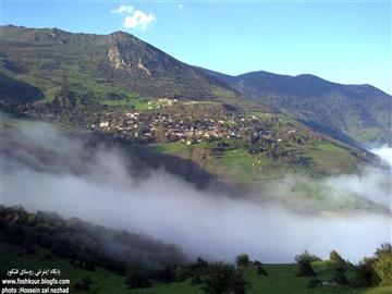 نمای مقابل از روستای فشكور