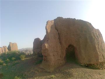 قلعه تاریخی زروند (ورودی شهر کدکن)