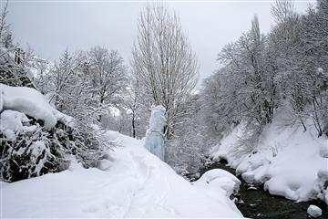 زمستان روستای آهار