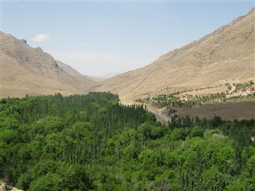 بهار در روستای اسفرجان، در جنوب اصفهان