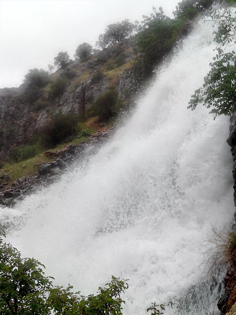 آبشار پشندگان