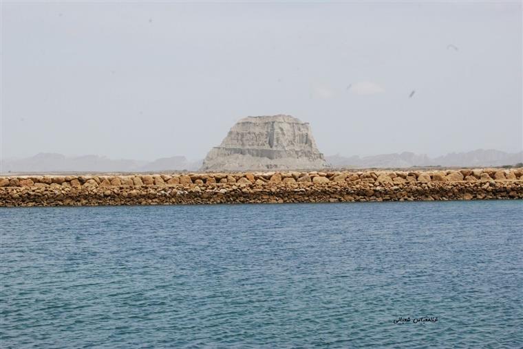 غار کوه مبارک ساحل مکران جاسک