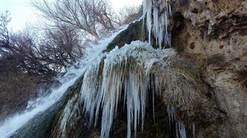 منظره زمستانی آبشار نیاسر