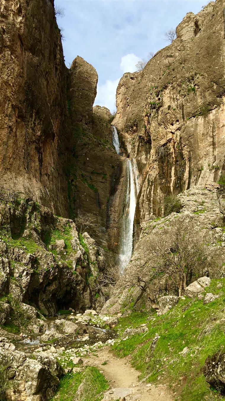 آبشار ساتیارى