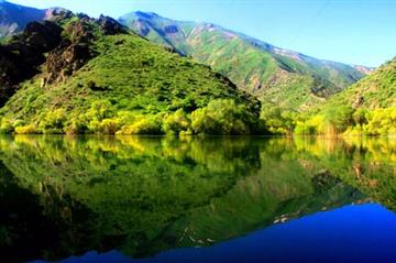 دریاچه نیلی مارمیشو، طبیعتی بکر در دل کوهستان
