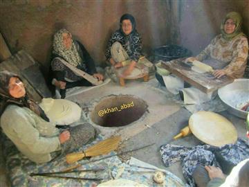 پخت نان شب عید در روستای خان آباد