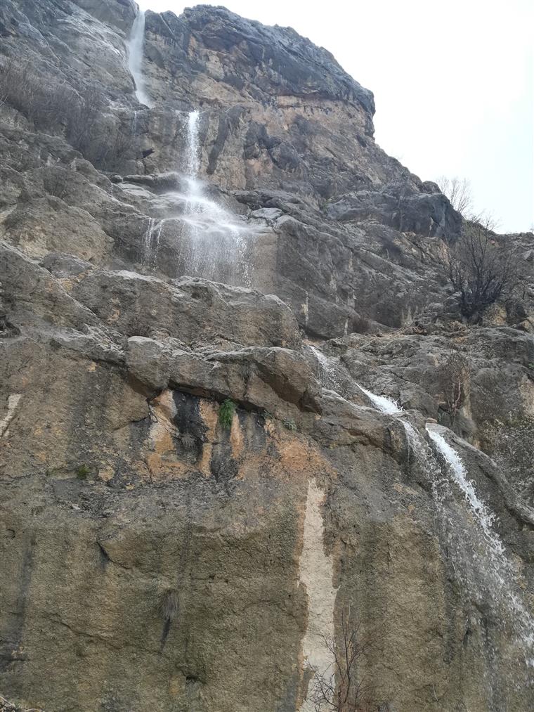 آبشار روستای پز