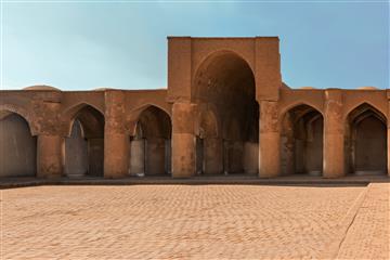 مسجد تاریخانه دامغان