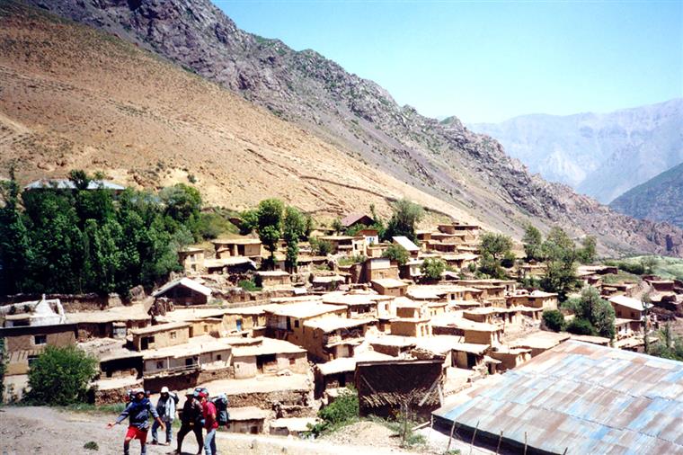 آبشار در روستای مران