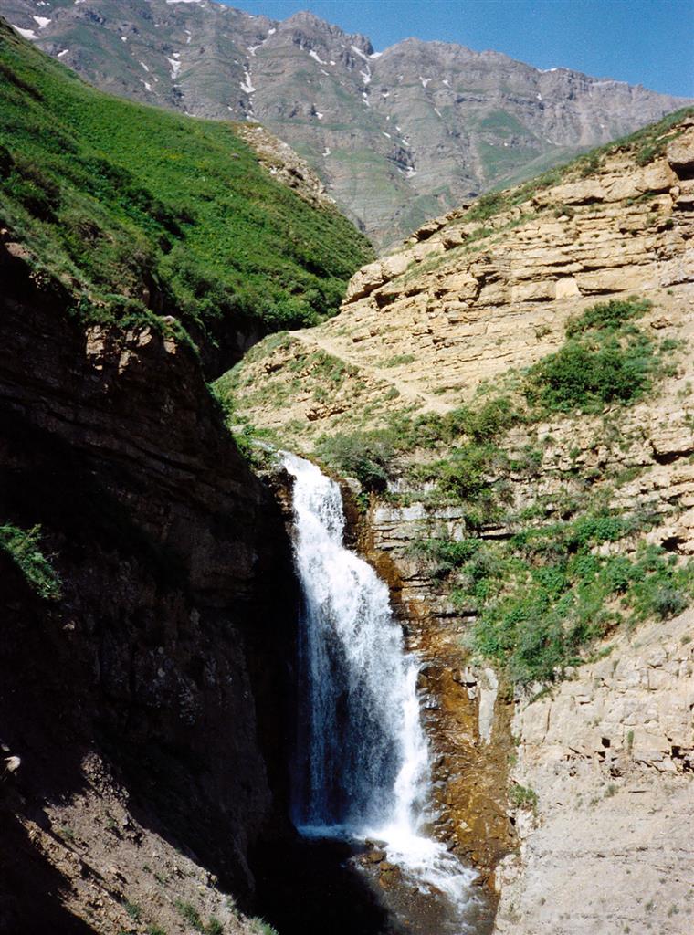 آبشار در روستای مران