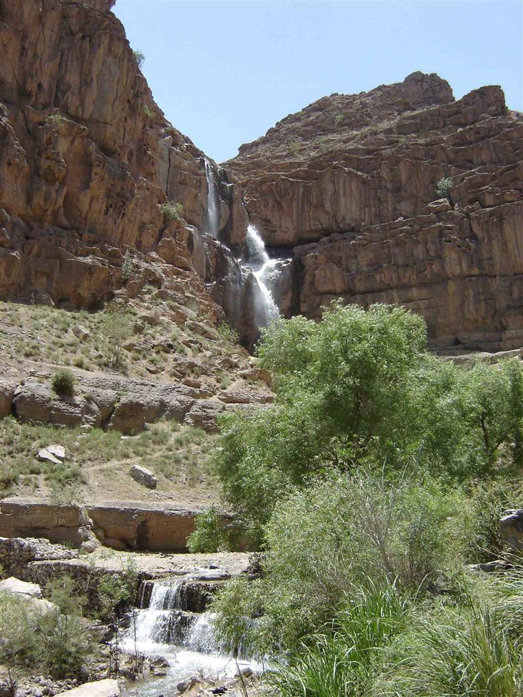 آبشار دره گاهان